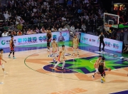 3377-辽宁本钢训练开放日，赛后篮板制胜引欢呼，全明星赛在即，训练强度明显提升(辽宁队为何叫辽宁本钢球队)